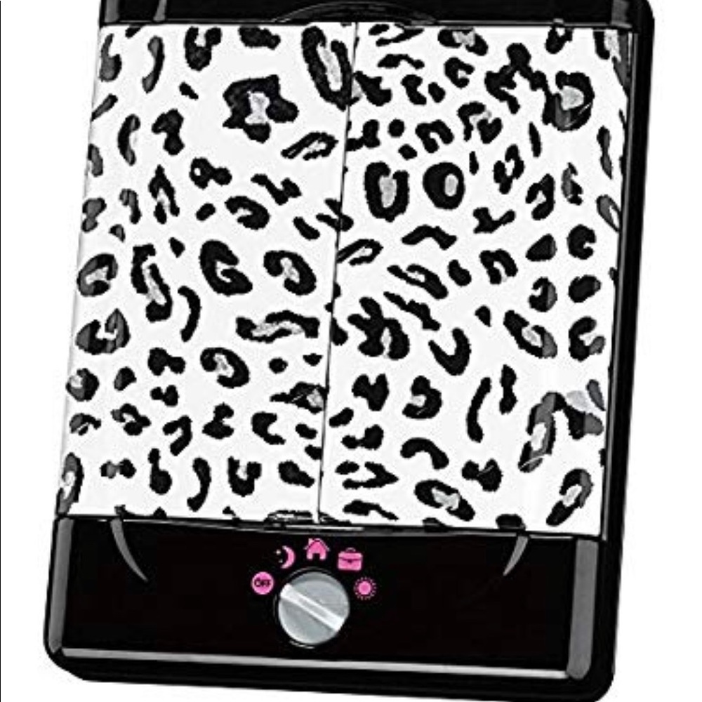 Conair trifold lighted mirror